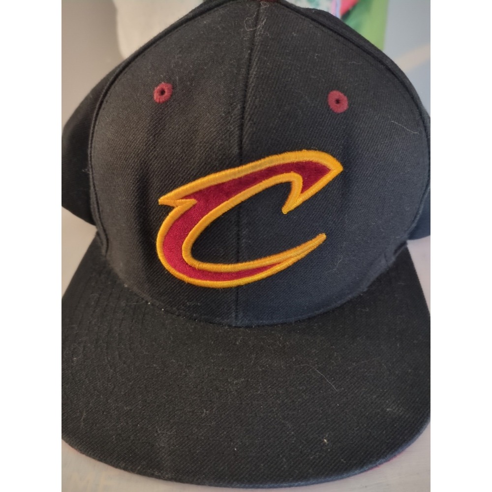 Cleveland Cavaliers Black Mitchell & Ness Snapback Hat RED SUEDE GREAT CONDITION - Picture 2 of 6